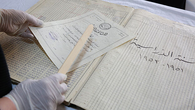 Preserving archive documents