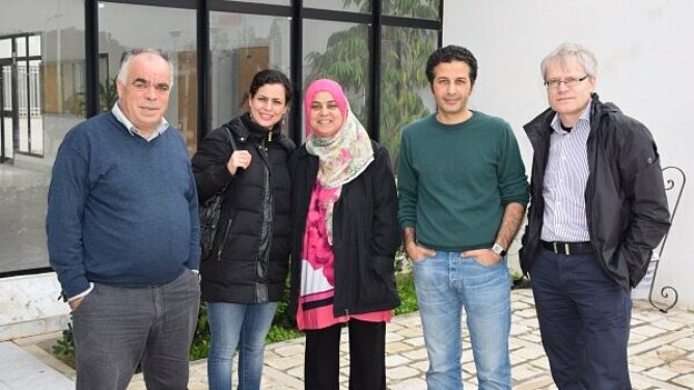 5 people on a photo, among them Doktor Salma Balazadeh and Professor Doktor Mueller-Roeber