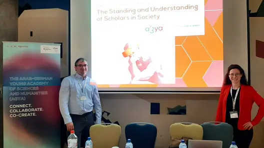 The Standing and Understanding of Scholars in Society