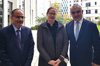 AGYA Principle Investigator Prof. Dr. Verena Lepper with H.E. Nasser Shraideh, Minister of Planning and International Cooperation of the Hashemite Kingdom of Jordan, and Mr. Abdulaziz Al-Mikhlafi, Secretary General, Ghorfa Arab-German Chamber of Commerce and Industry on the occasion of the Minister’s visit to Berlin, Germany, 2021.