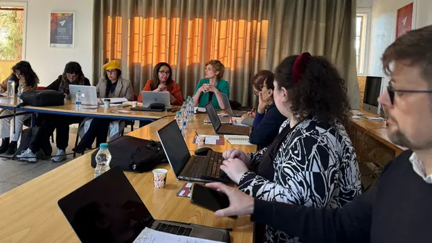 Mapping Urban Knowledge across the Mediterranian